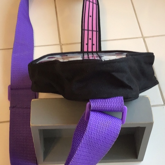 ‘Disney’ Vampirina Sugar Skull Guitar Crossbody - Picture 5 of 5